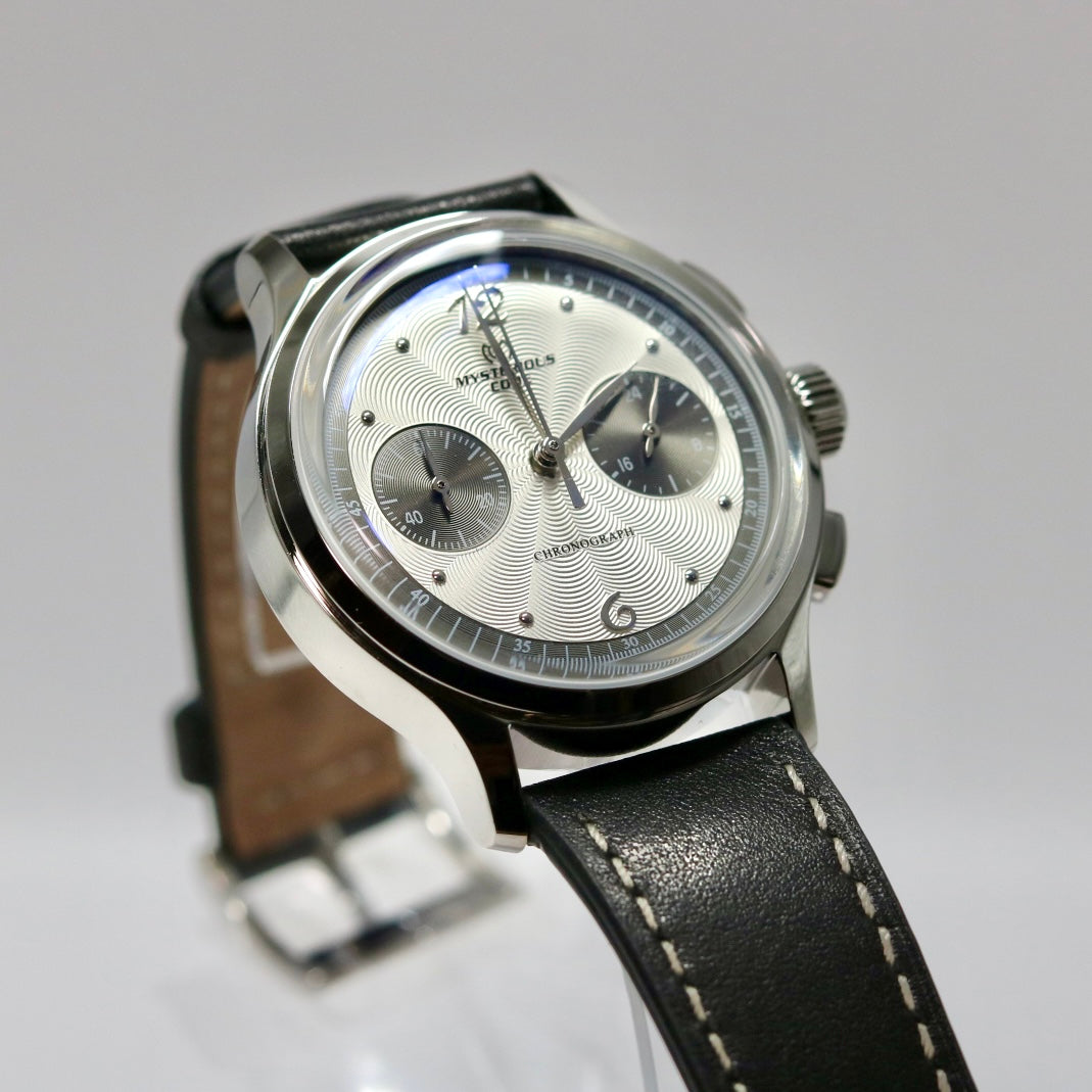 Men's 38mm Chronograph Quartz Watch with White Leather Strap, MYSTERIOUS CODE, for Men in their 40s and 50s