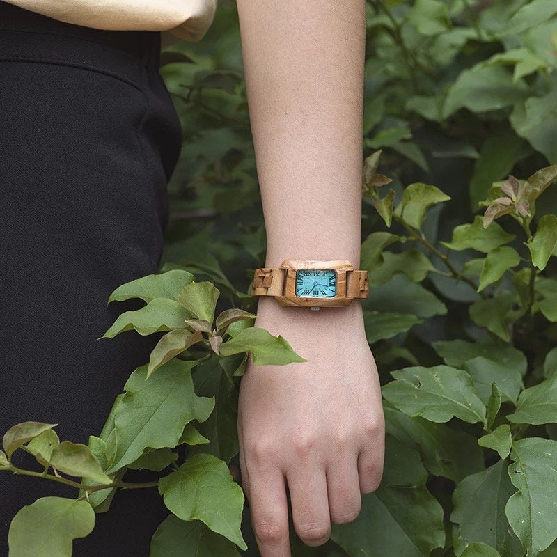 BOBO BIRD GT020 Wooden Watch for Women in Their 20s, 30s, and 40s, Quartz Movement, Hypoallergenic